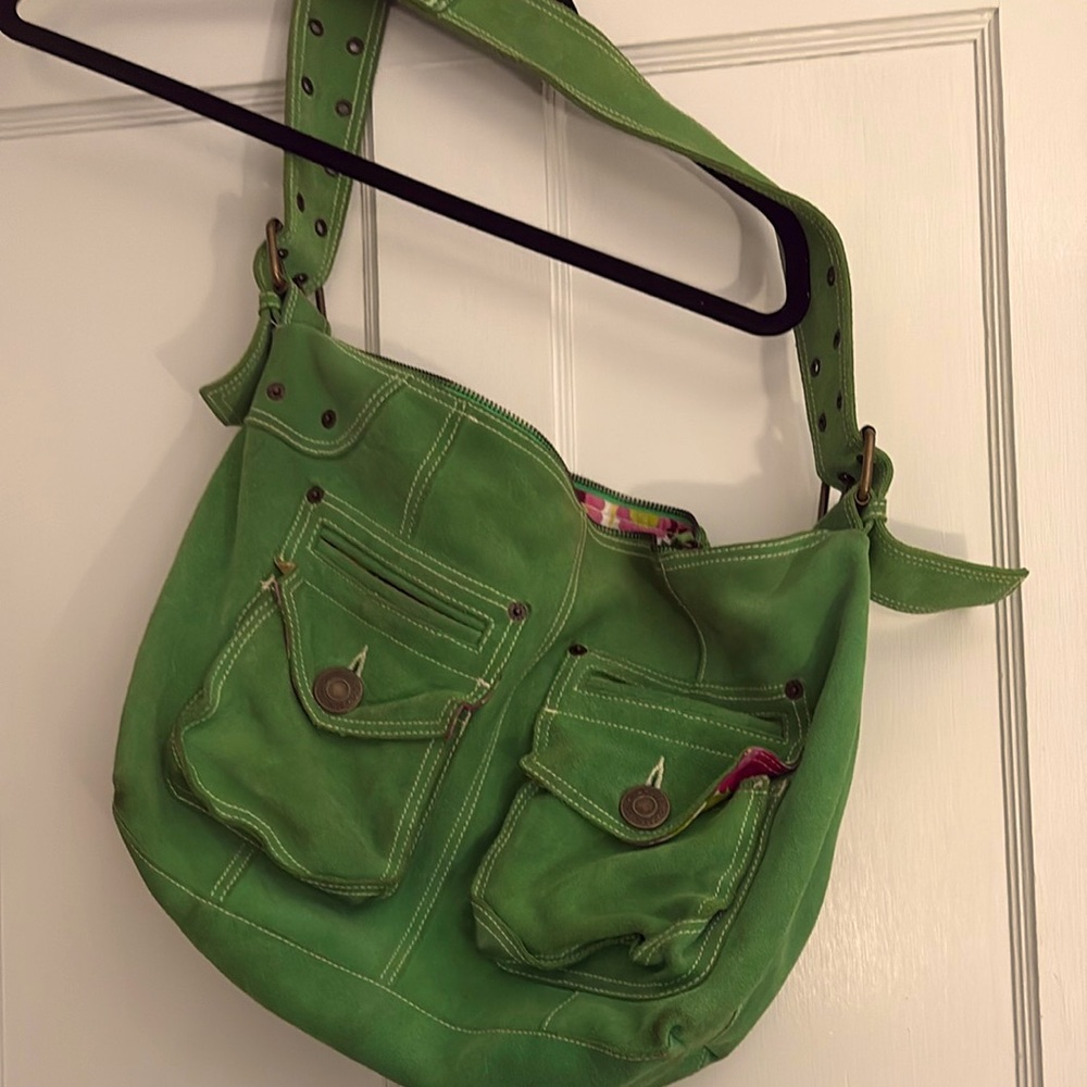 GAP Green Shoulder Bag with Adjustable Strap and Relaxed Design